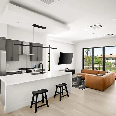 Townhome, Private Roof Terrace, Office, Garage